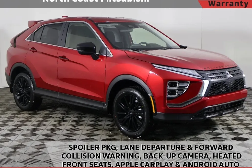 2025 Mitsubishi Eclipse Cross LE photo 1