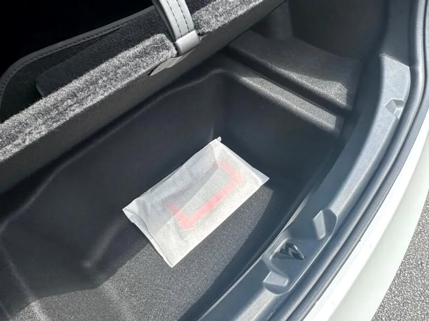 2023 Tesla Model 3 Long Range photo 29