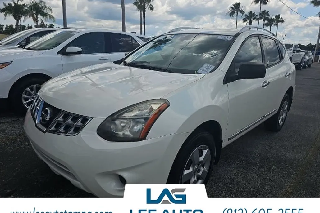2015 Nissan Rogue Select S photo 1