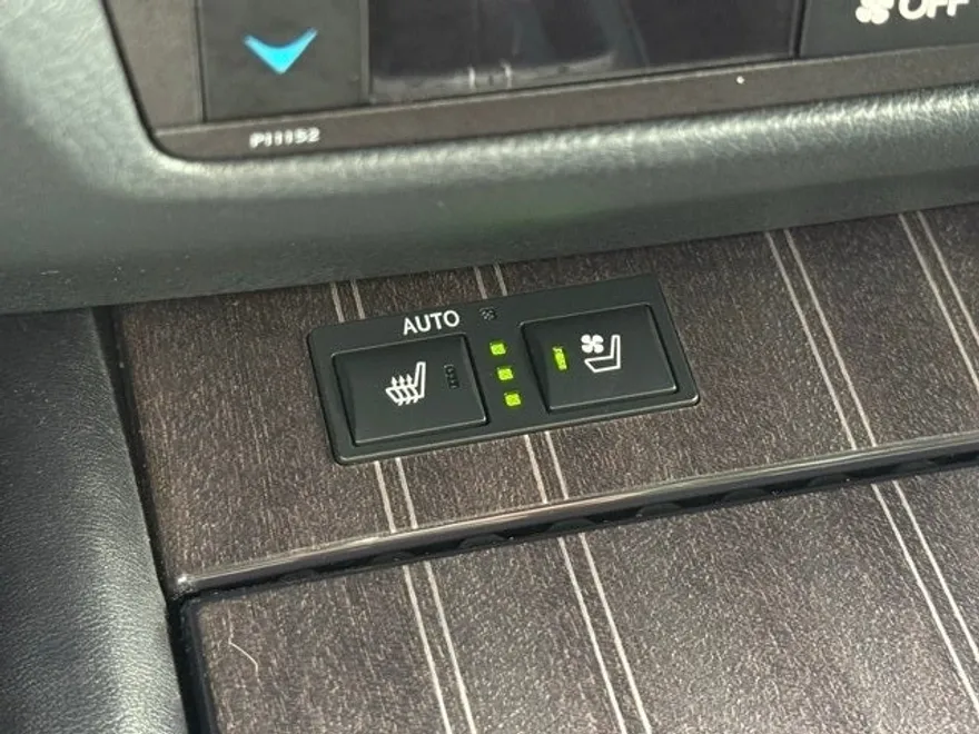 2016 Lexus GS 450h photo 23