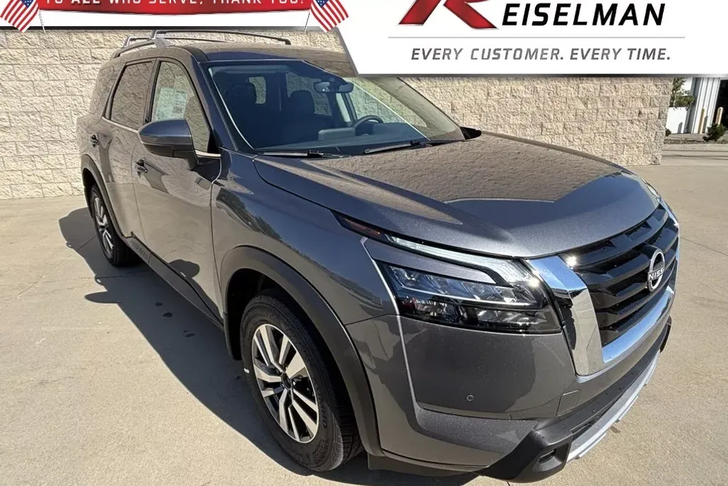 2025 Nissan Pathfinder SL photo 1