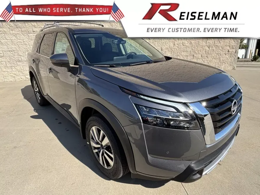 2025 Nissan Pathfinder SL photo 1