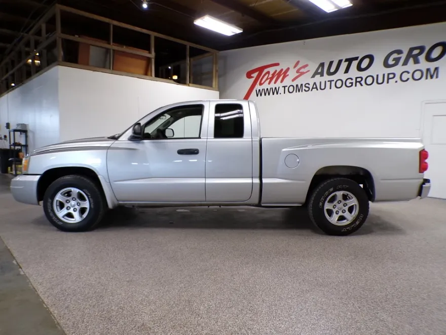 2006 Dodge Dakota SLT photo 1