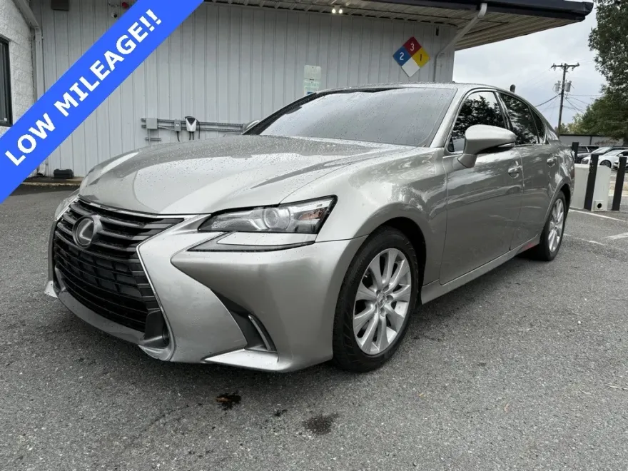 2017 Lexus GS 450h 200t photo 1