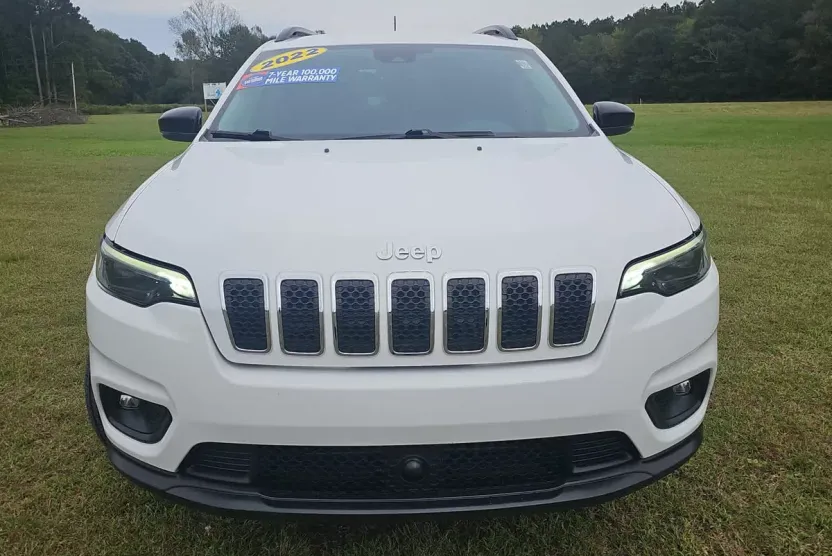 2022 Jeep Cherokee Latitude Lux photo 1