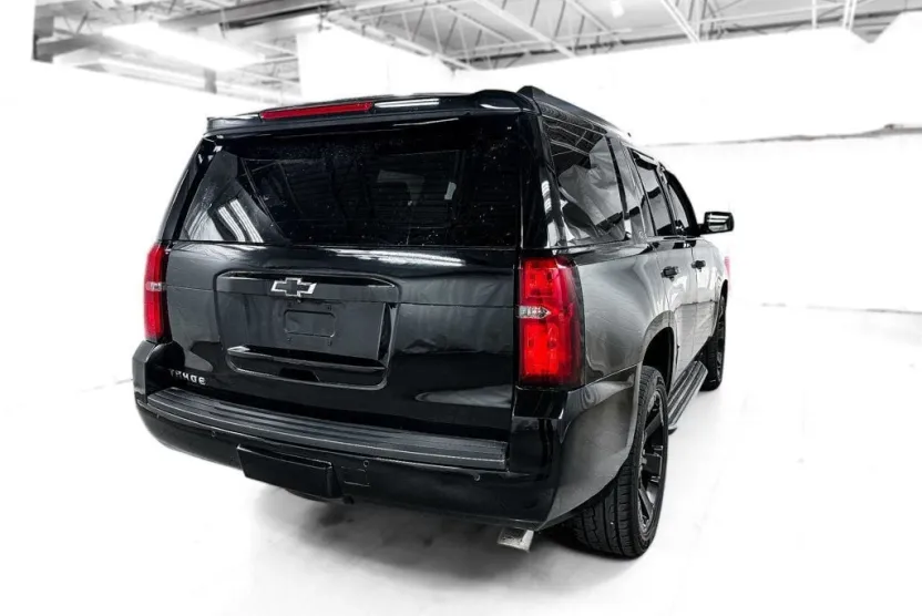 2016 Chevrolet Tahoe LT photo 1