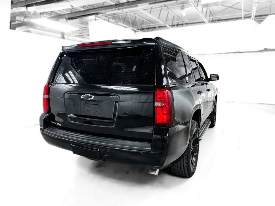 2016 Chevrolet Tahoe LT photo 1