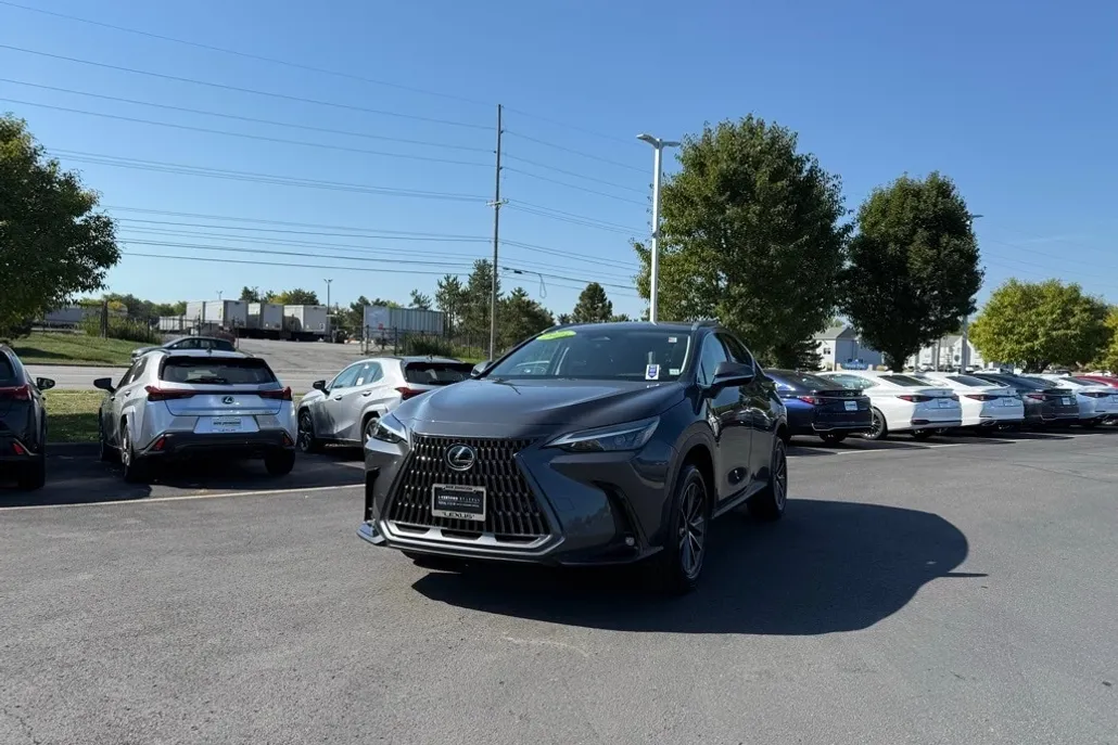 2025 Lexus NX 350 Premium photo 1