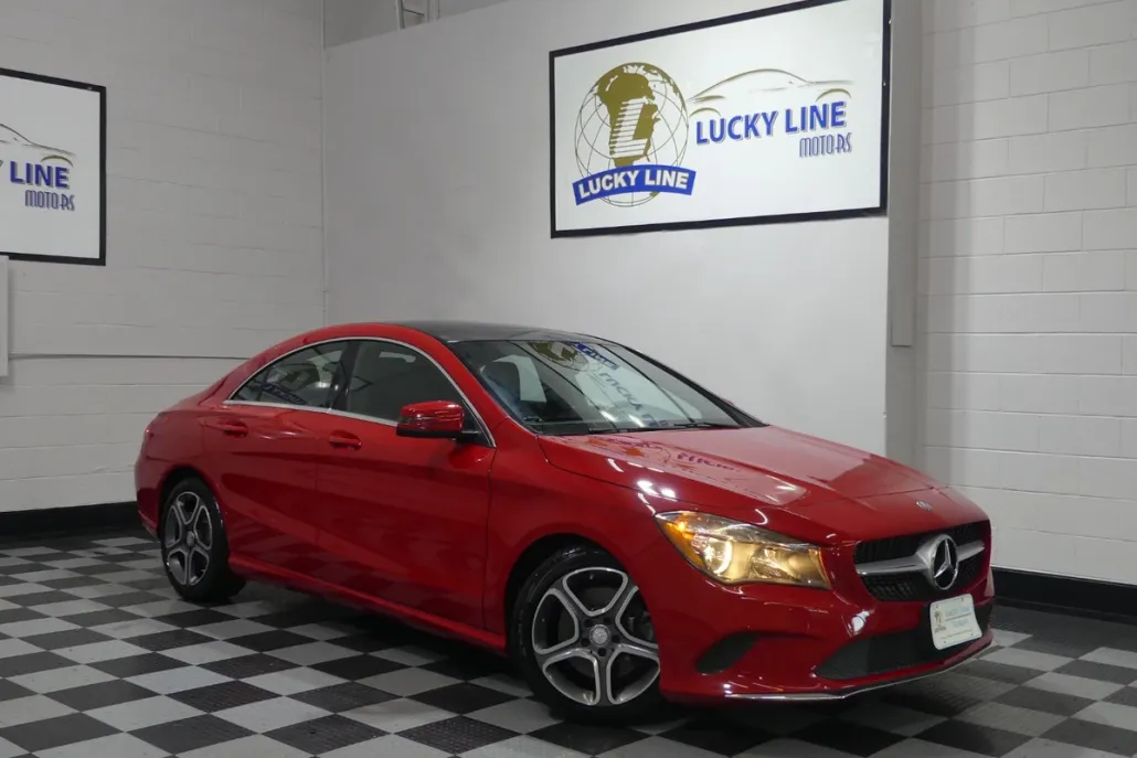 2018 Mercedes Benz CLA 250 4MATIC photo 1