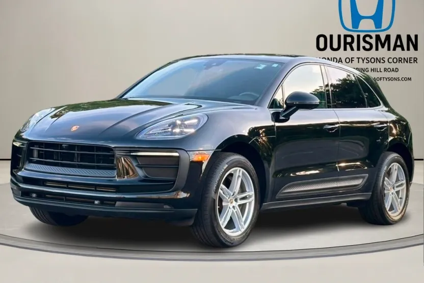 2022 Porsche Macan Base photo 1