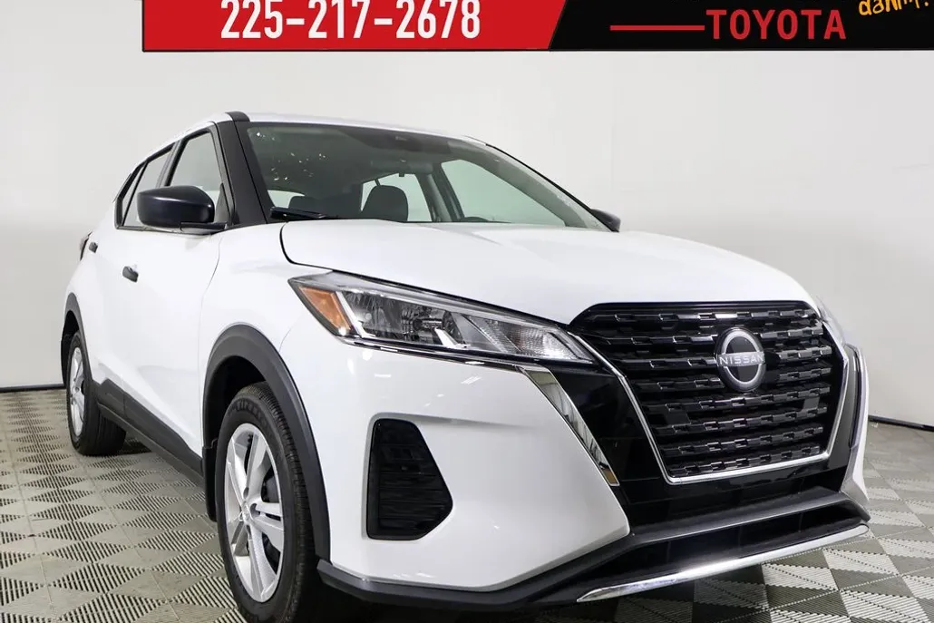 2024 Nissan Kicks S photo 1