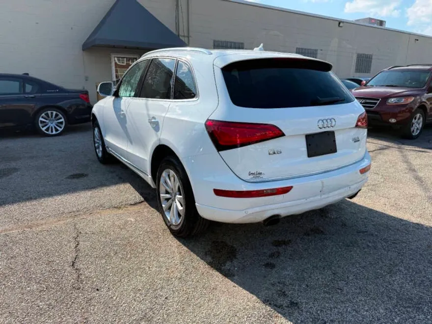 2016 Audi Q5 2.0T Premium Plus photo 1