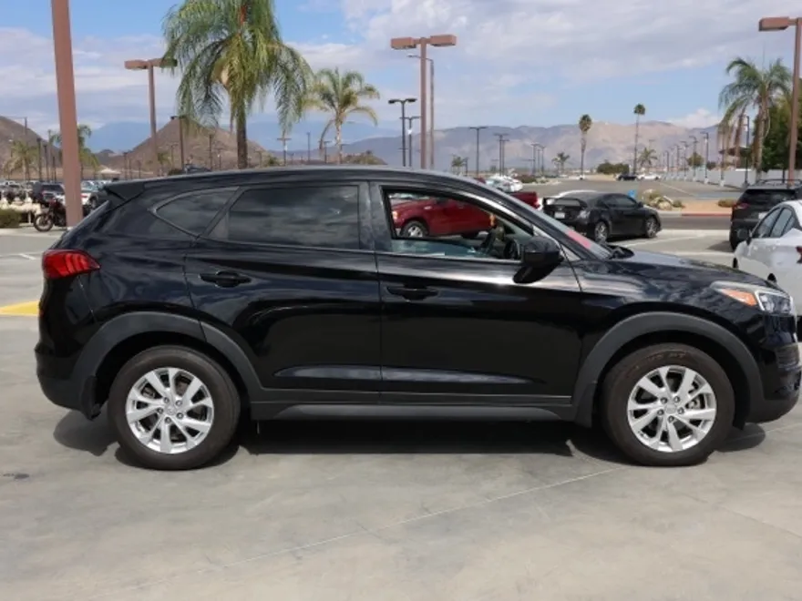 2019 Hyundai Tucson SE photo 1