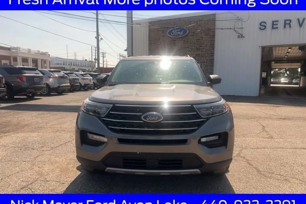 2022 Ford Explorer XLT photo 1