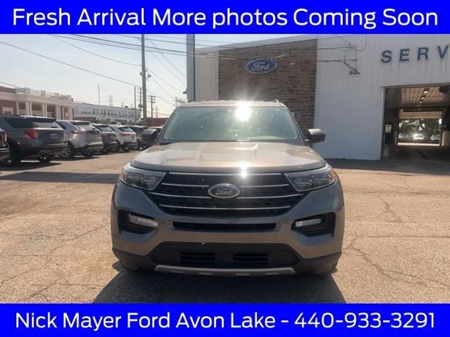 2022 Ford Explorer XLT photo 1
