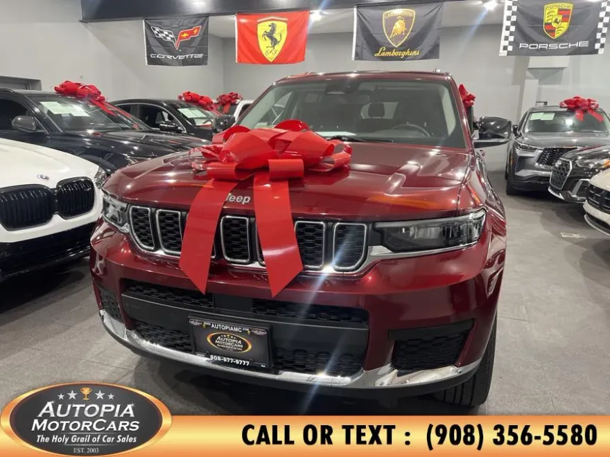 2022 Jeep Grand Cherokee Laredo photo 1
