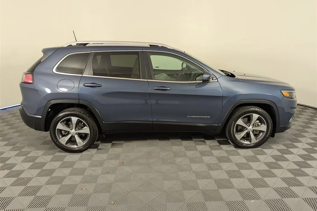 2019 Jeep Cherokee Limited photo 1