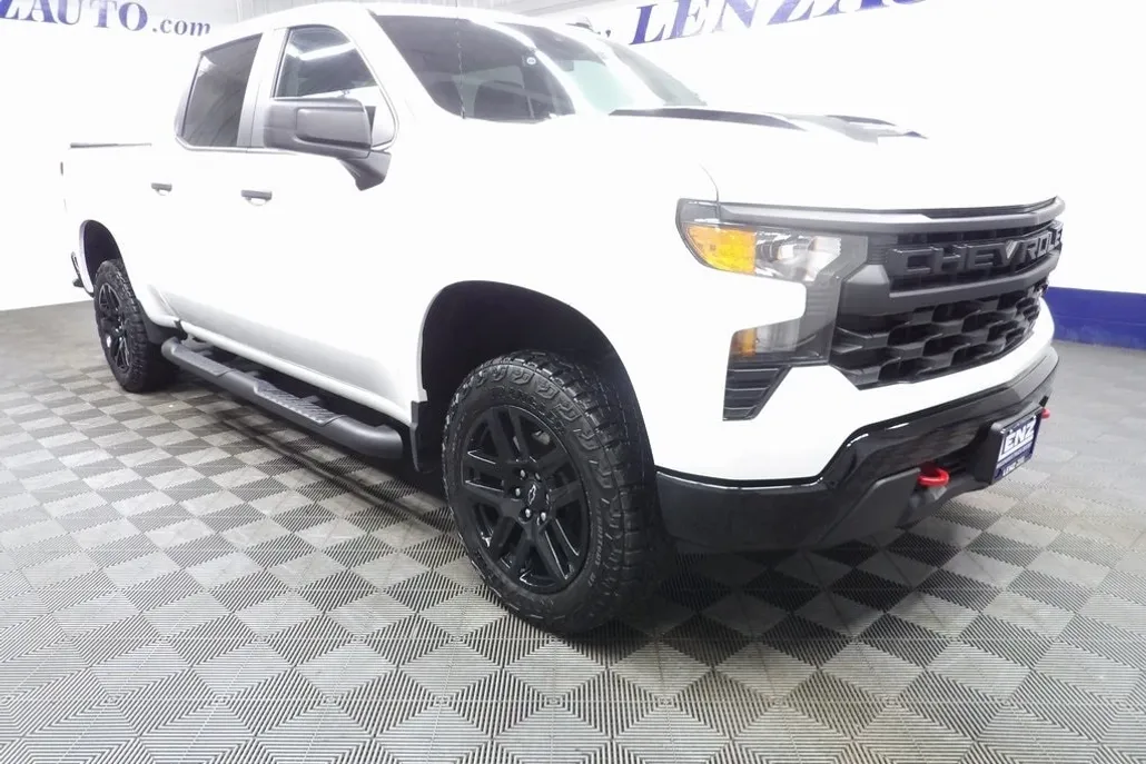2024 Chevrolet Silverado 1500 Custom Trail Boss photo 1