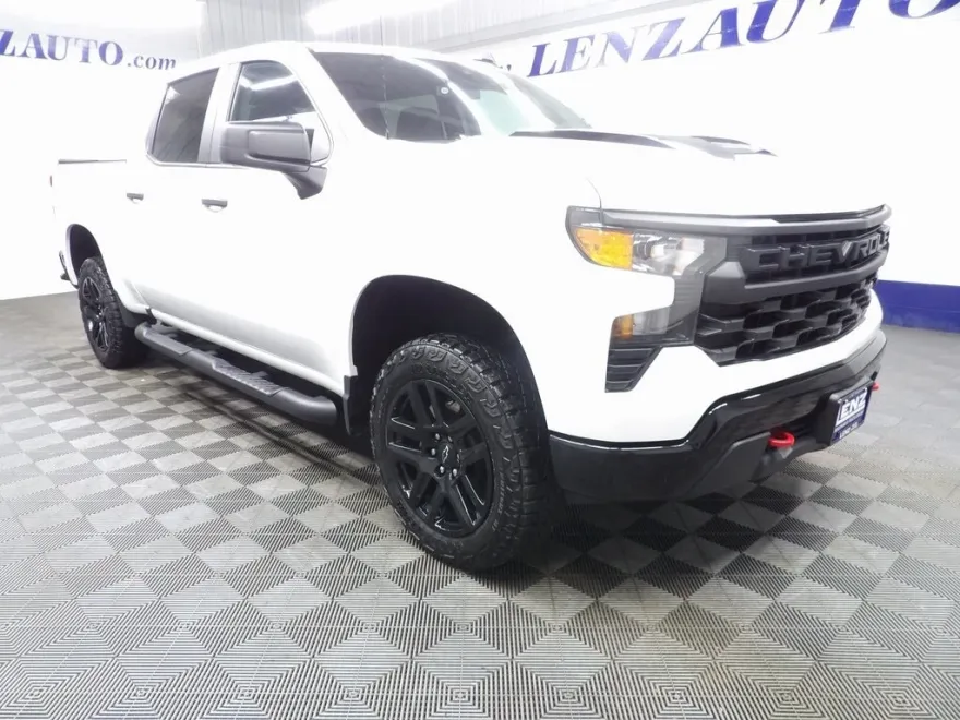2024 Chevrolet Silverado 1500 Custom Trail Boss photo 1