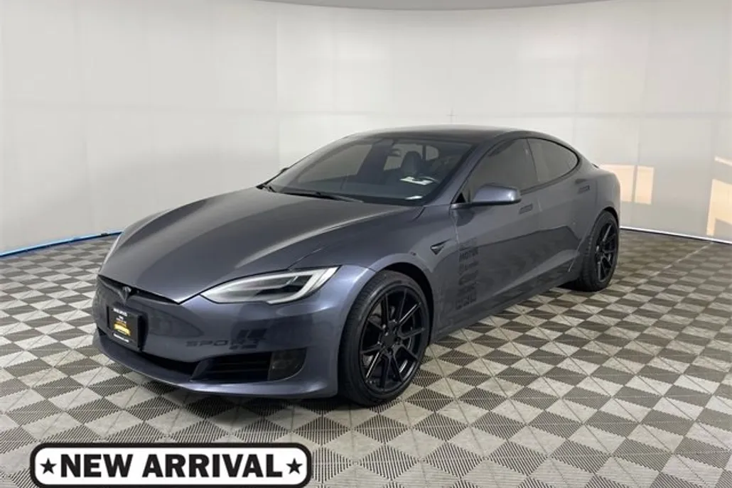 2020 Tesla Model S Long Range photo 1