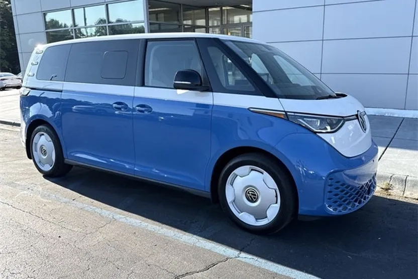2025 Volkswagen ID. Buzz photo 1