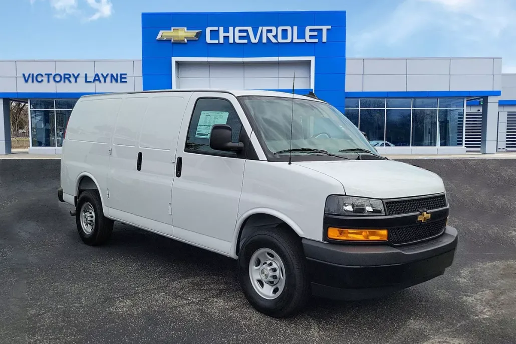 2025 Chevrolet Express Cargo 2500 photo 1