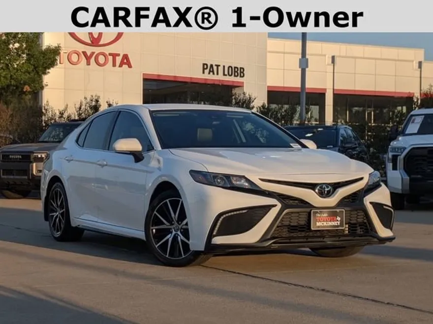 2023 Toyota Camry SE photo 1