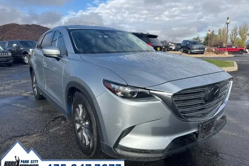 2023 Mazda CX-9 Touring photo 1
