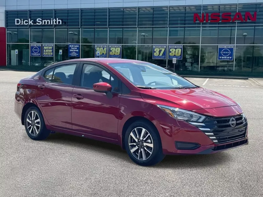 2025 Nissan Versa SV photo 1