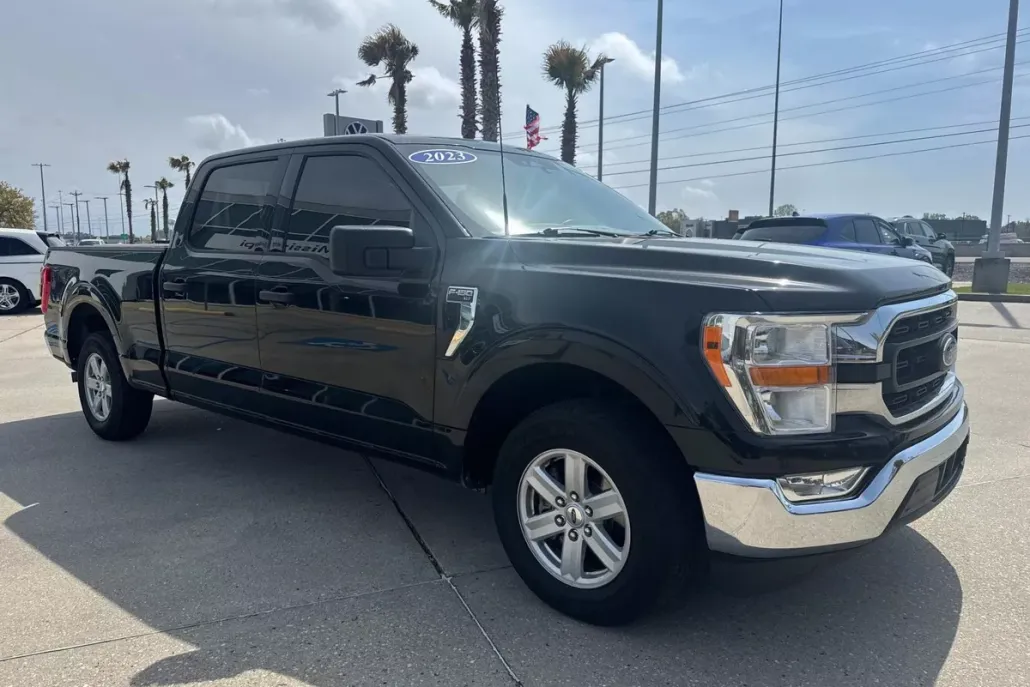 2023 Ford F-150 XLT photo 1