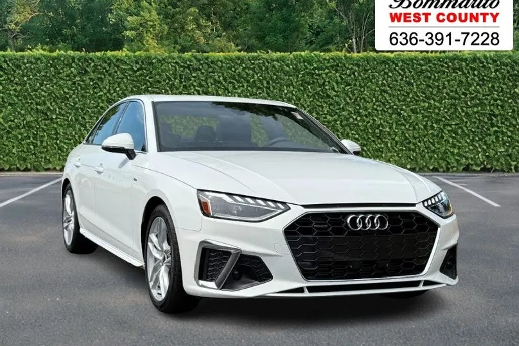 2023 Audi A4 S line Premium Plus 45 TFSI Quattro photo 1