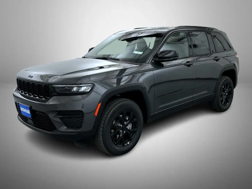 2025 Jeep Grand Cherokee Altitude photo 1