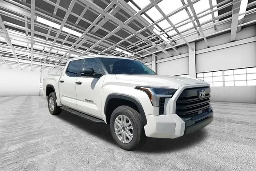 2024 Toyota Tundra SR5 photo 1