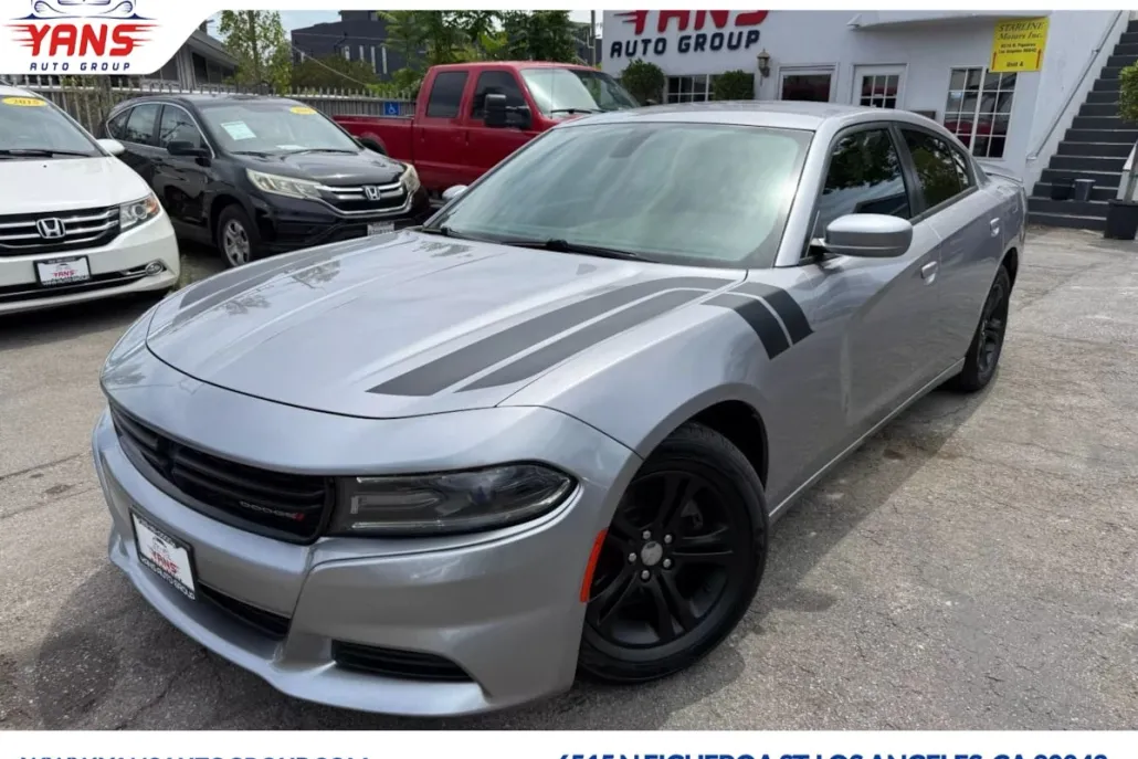 2018 Dodge Charger SXT photo 1