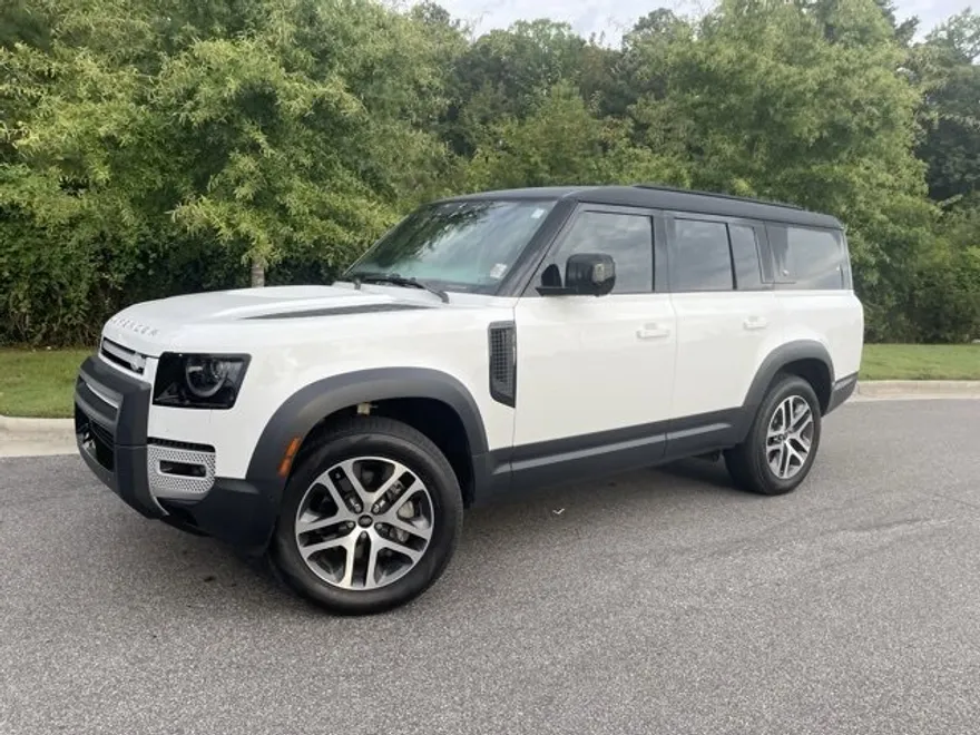 2024 Land Rover Defender 130 S photo 1