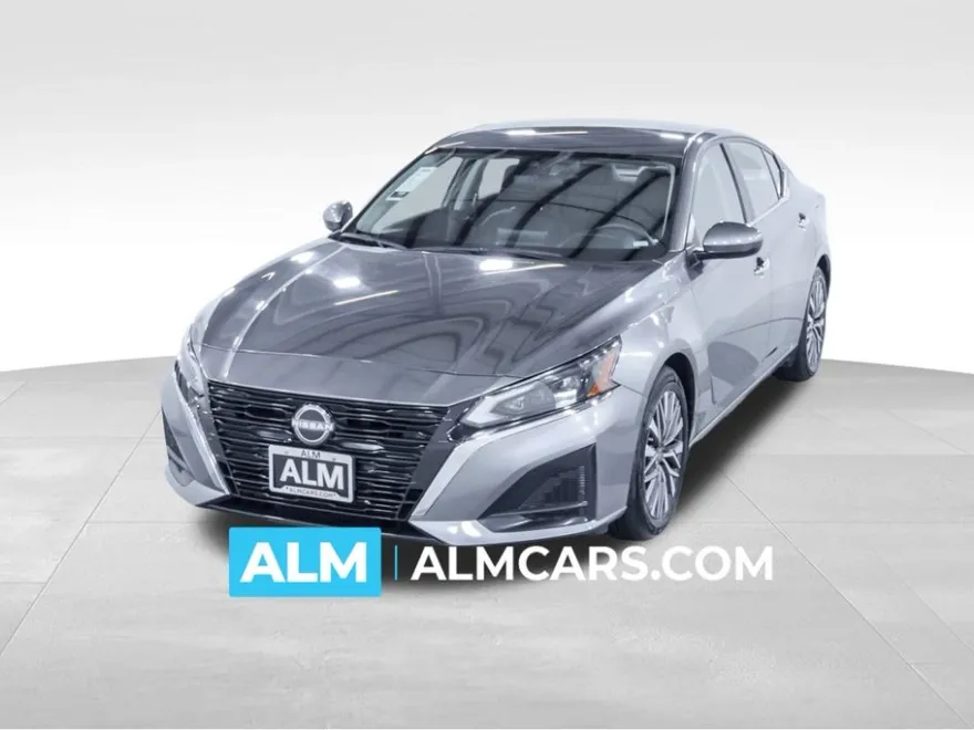 2023 Nissan Altima 2.5 SV photo 1