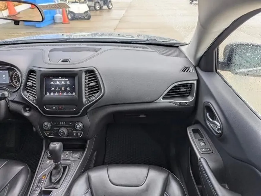 2019 Jeep Cherokee Latitude photo 1