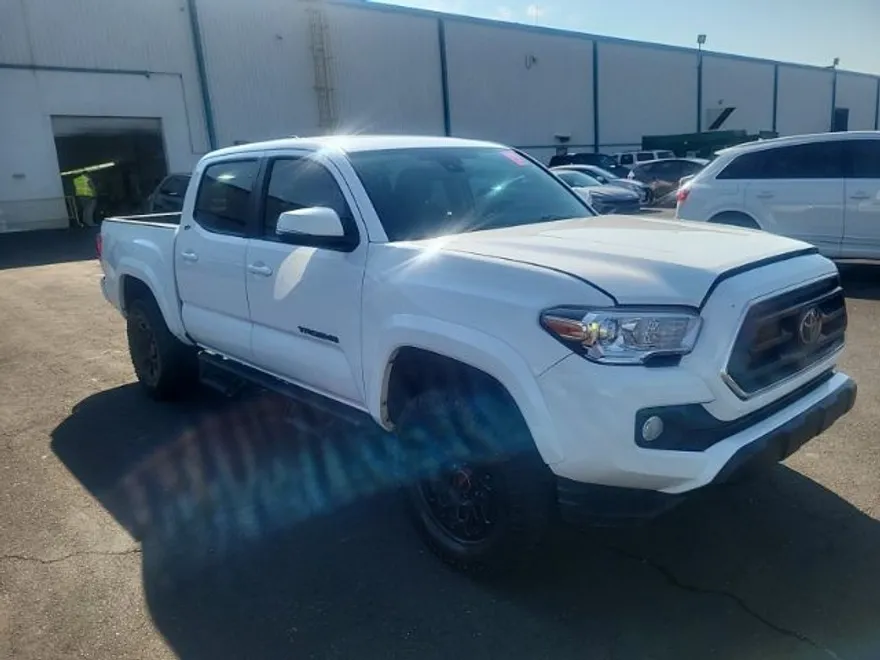 2022 Toyota Tacoma TRD photo 1