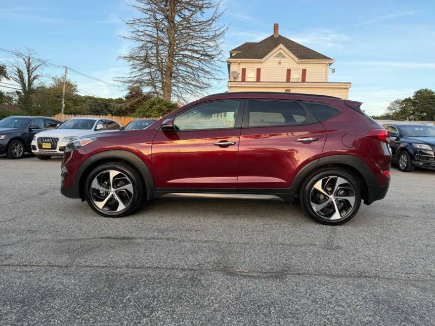 2016 Hyundai Tucson Sport photo 1