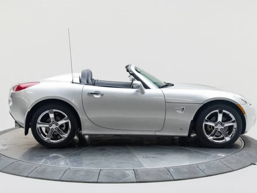 2007 Pontiac Solstice photo 1