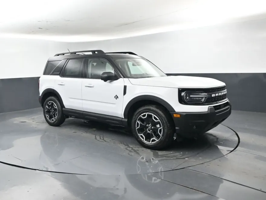 2025 Ford Bronco Sport Outer Banks photo 1