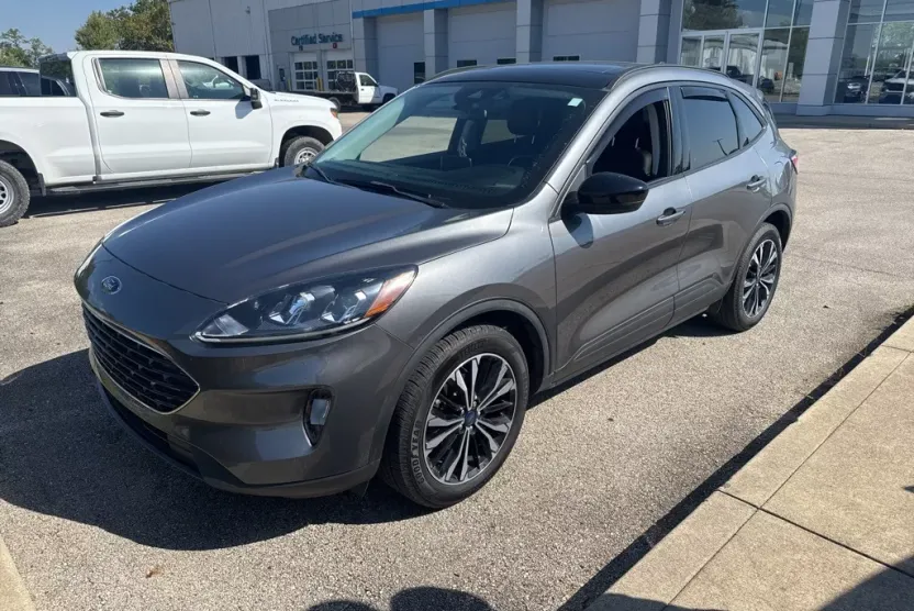 2021 Ford Escape SEL photo 1