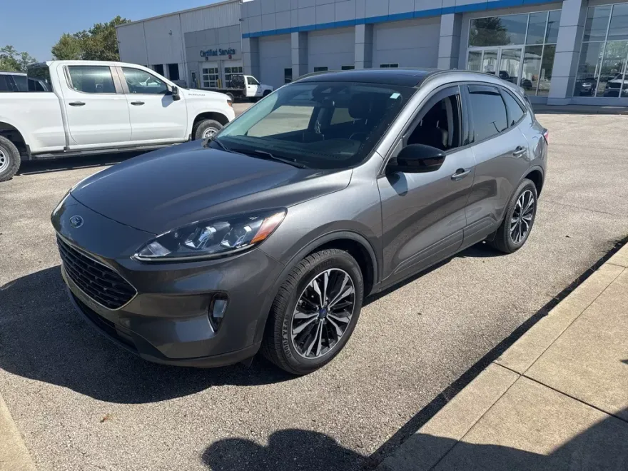 2021 Ford Escape SEL photo 1