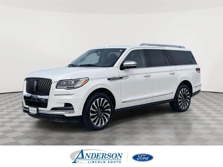 2022 Lincoln Navigator Black Label photo 1