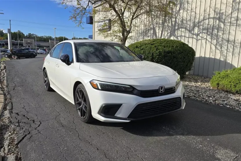 2022 Honda Civic Sport photo 1
