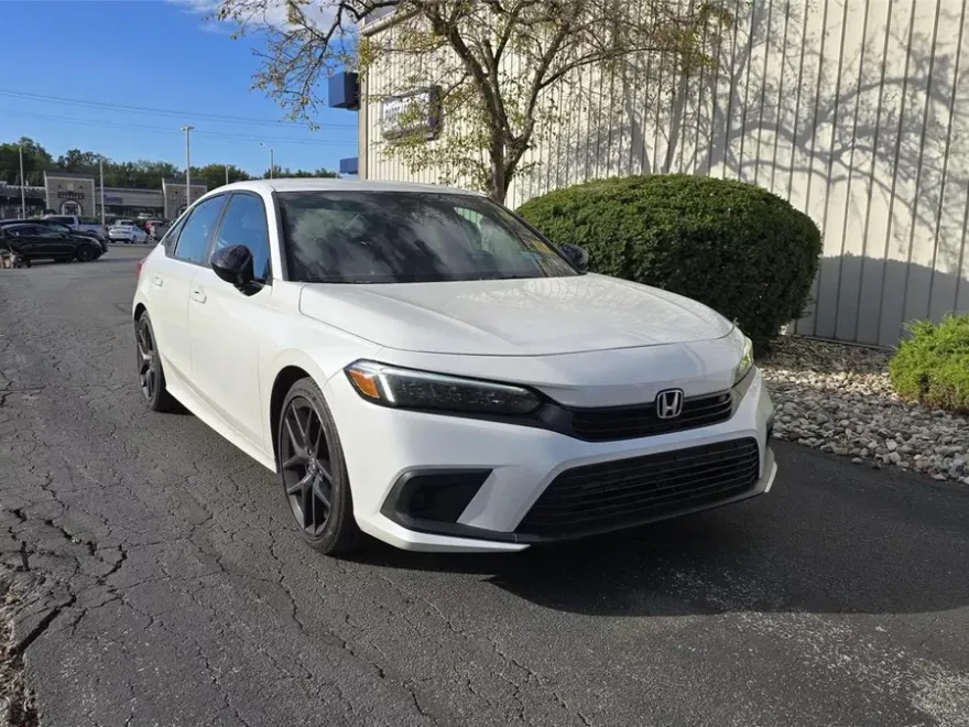 2022 Honda Civic Sport photo 1