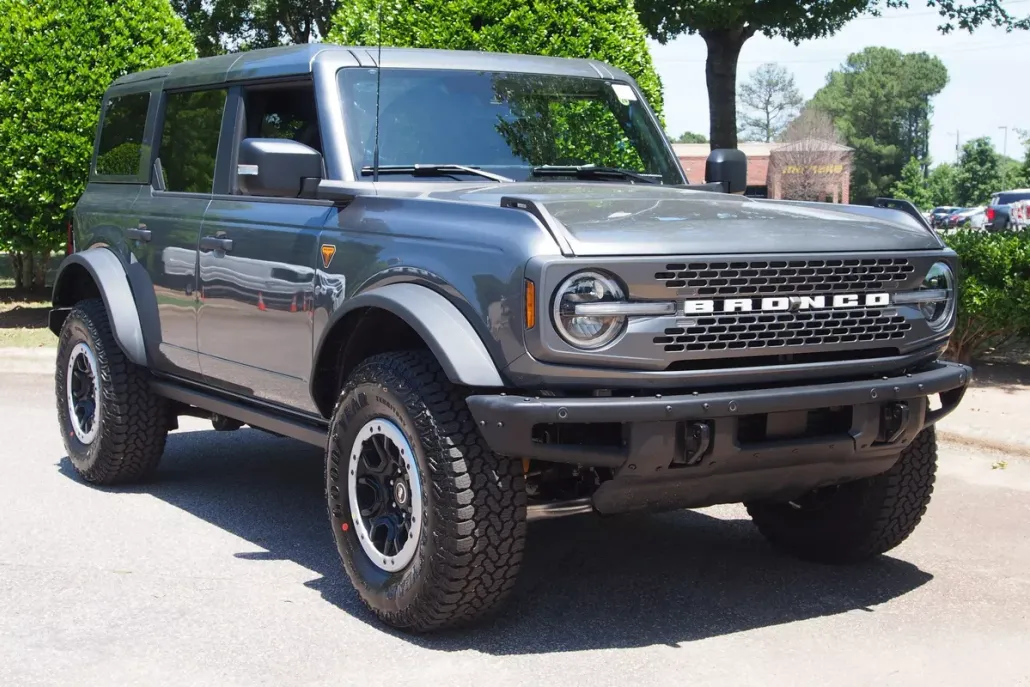 2025 Ford Bronco Badlands photo 1