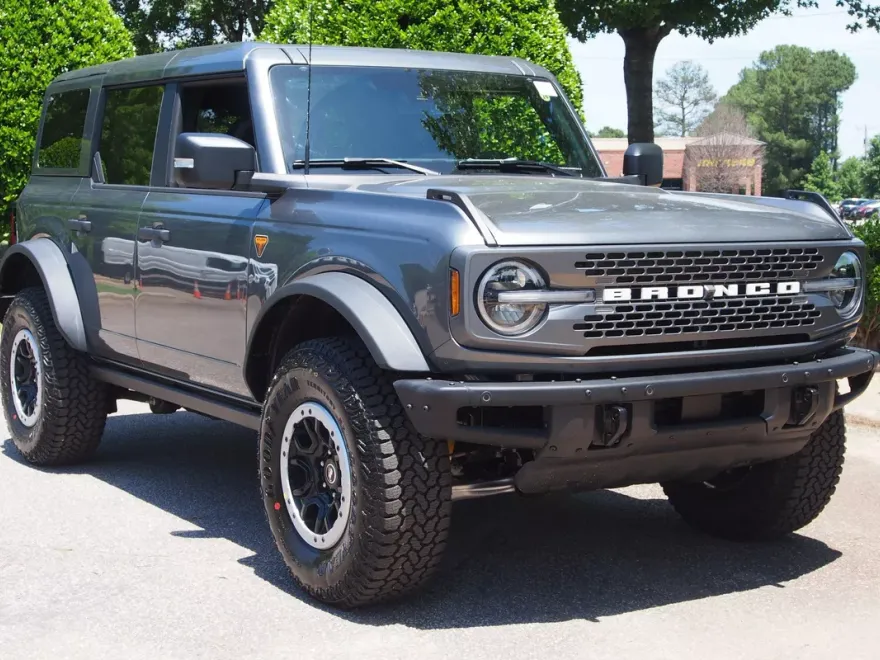 2025 Ford Bronco Badlands photo 1