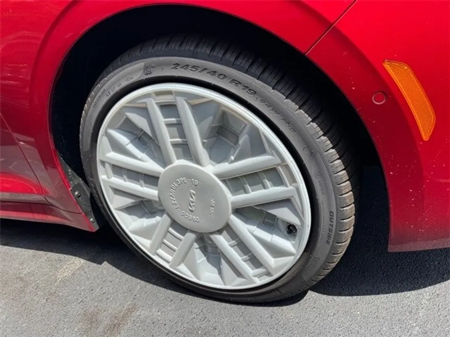2026 Kia K5 GT photo 1