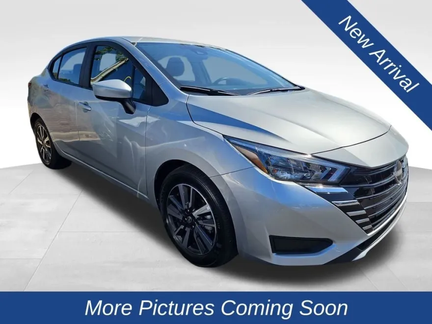 2025 Nissan Versa 1.6 SV photo 1